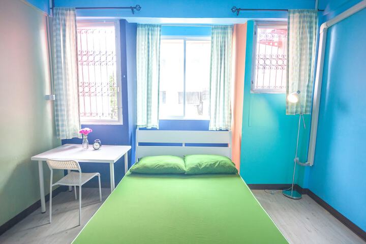 Room 13 of 76