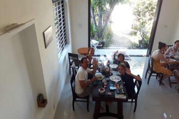 Dining 16 of 16