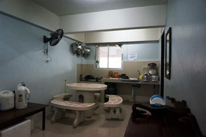 Room 8 of 8