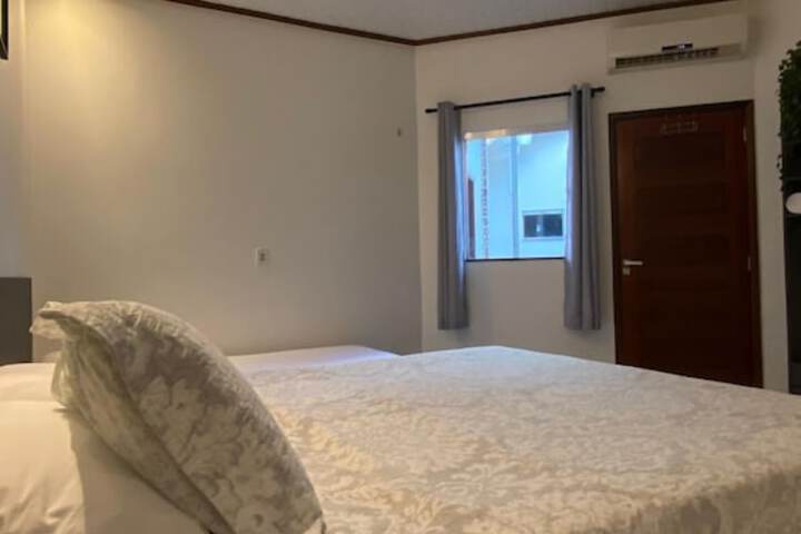 Room 3 of 28