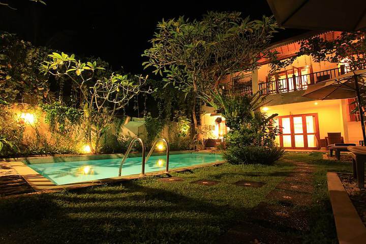 Pool Hotel