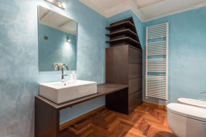 Room 5 of 22