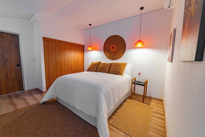 Room 2 of 116