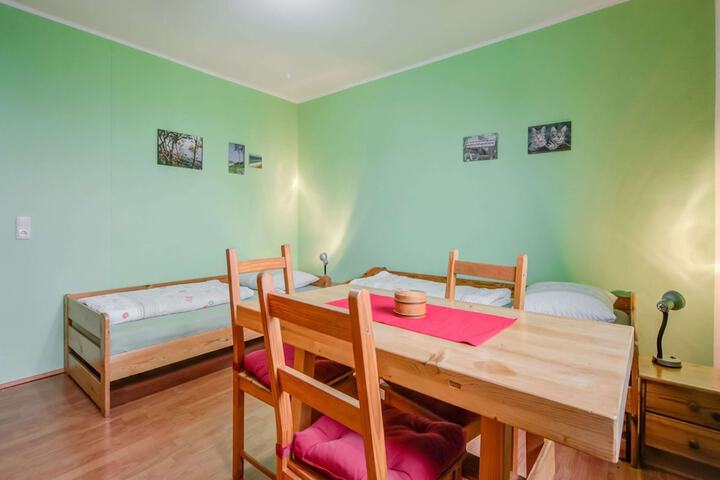 Room 11 of 40