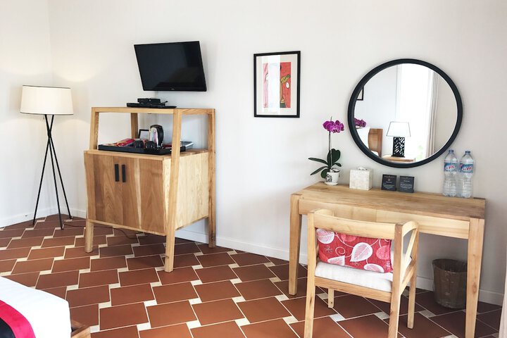 Room amenity