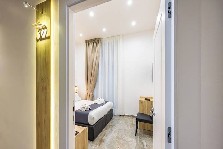 Room 26 of 78