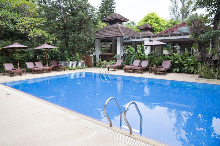 Pool Hotel