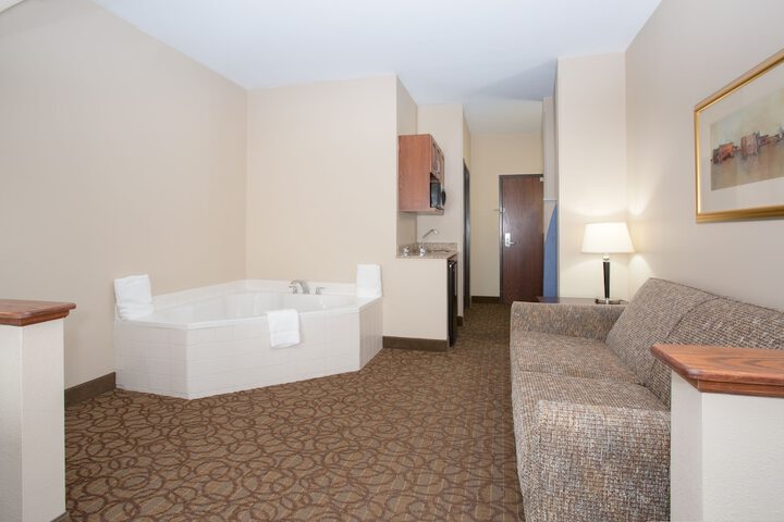 Room 4 of 50