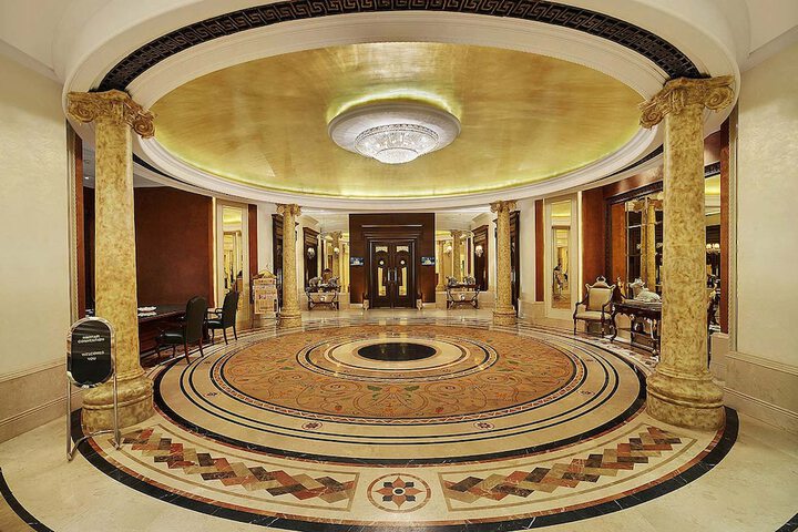 Entrance & Lobby