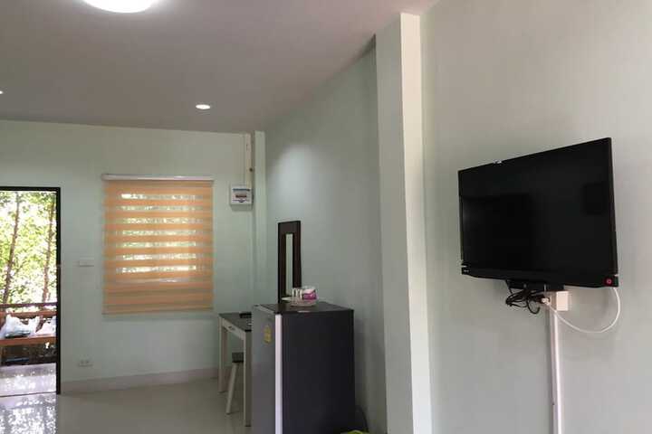 Room 145 of 195