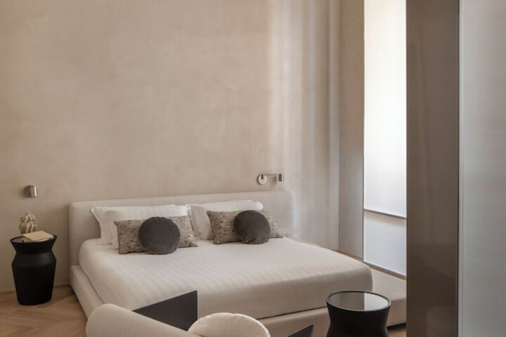 Room 28 of 60