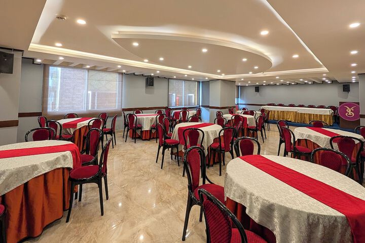 Ballroom/Hall 65 of 75