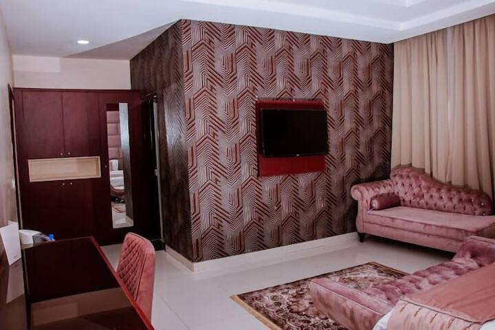 Room 4 of 42