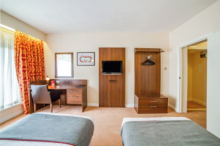 Room 58 of 94