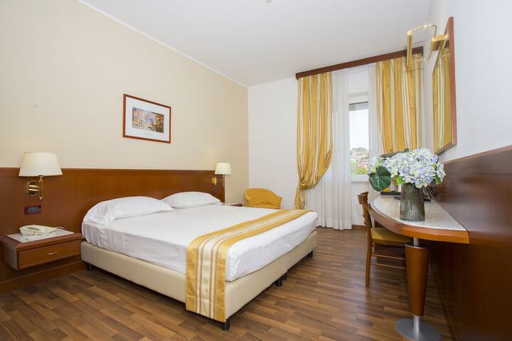 Room 20 of 67