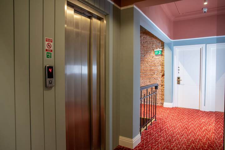Ballroom/Hall 47 of 59