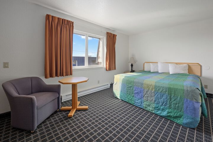 Room 12 of 81