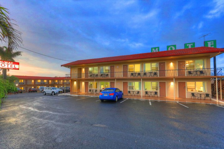 Front of property - evening/night
