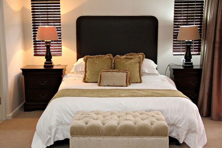 Room 10 of 42
