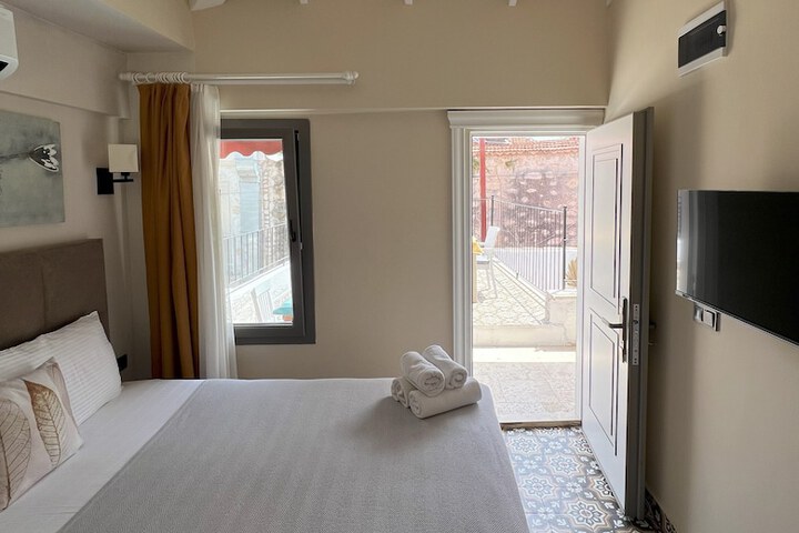 Room 15 of 50