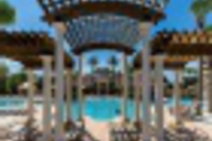 Hotel Exterior 15 of 96