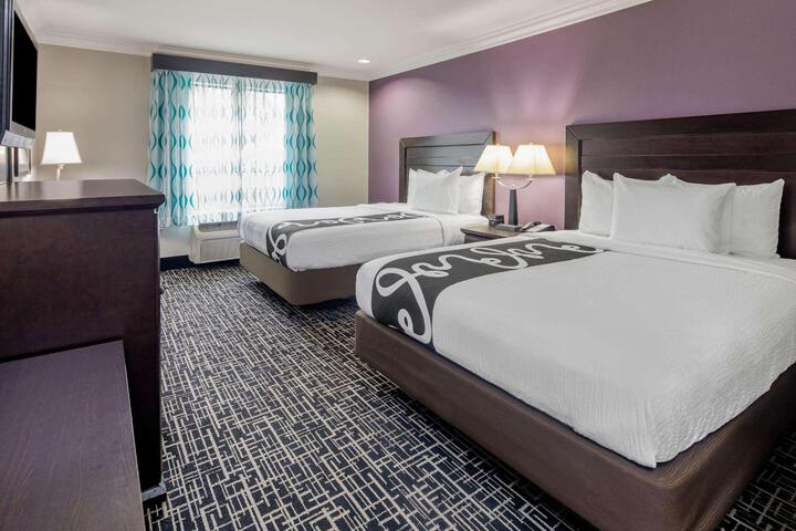 1 King Bed (6 of 13)