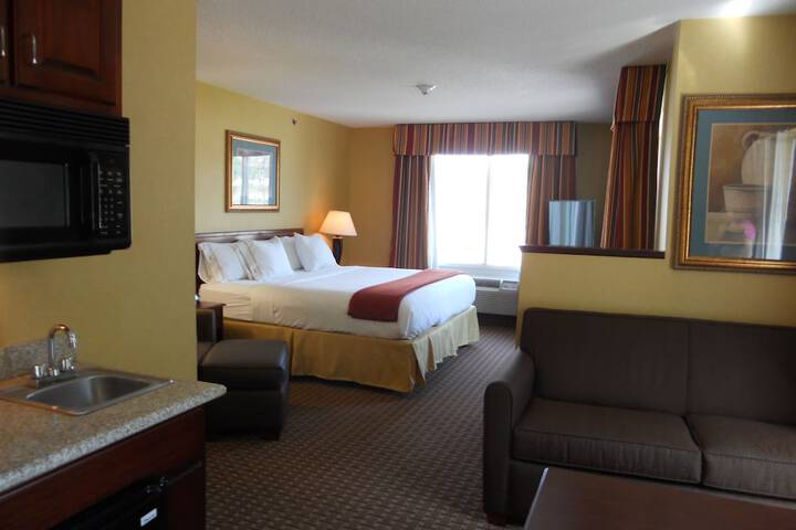 Room 2 of 49
