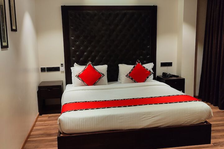 Room 10 of 74