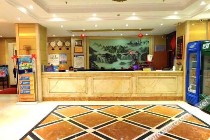 Hotel Interior 7 of 29
