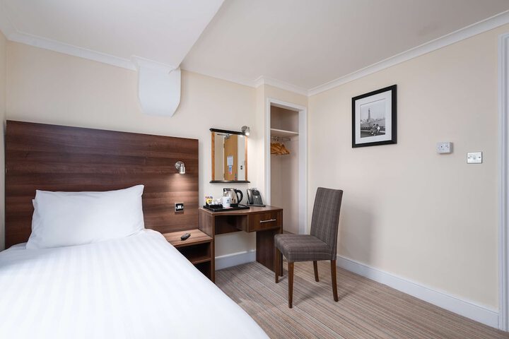 Room 39 of 118