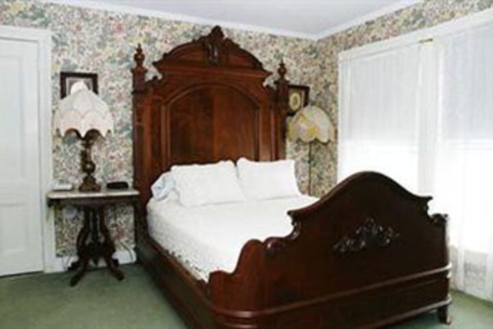 Room 47 of 117