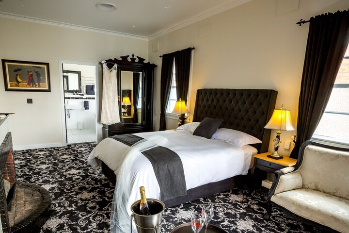 Room 22 of 50