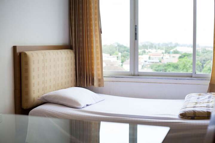Room 21 of 410