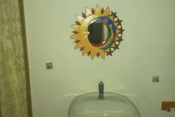Room 10 of 11