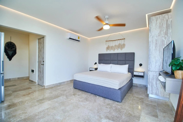 Room 5 of 20