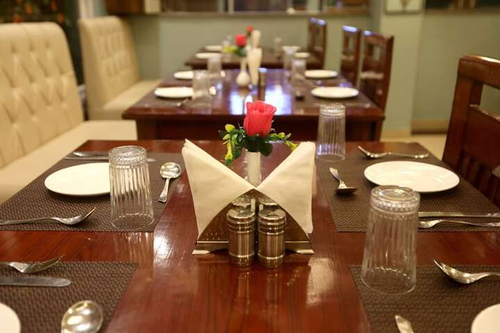 Dining 38 of 55