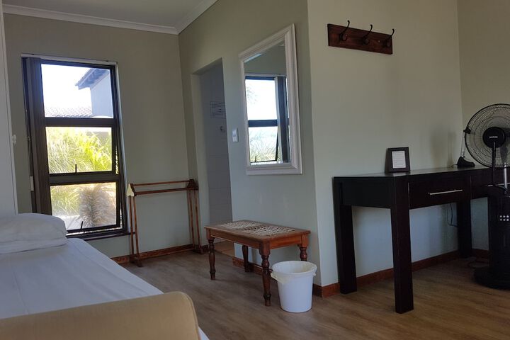 Room 27 of 77