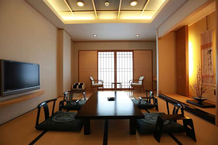 Room 21 of 50