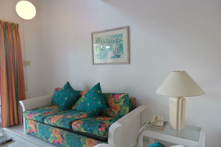 Room 10 of 35