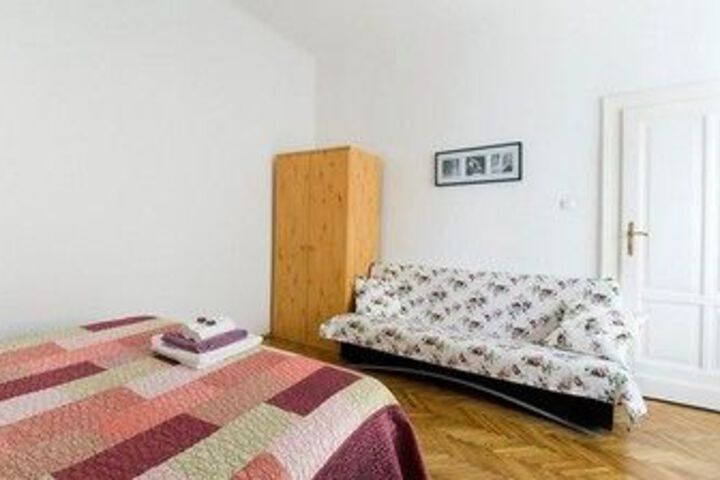 Room 156 of 322