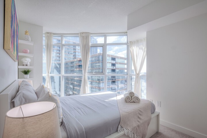 Room 4 of 28