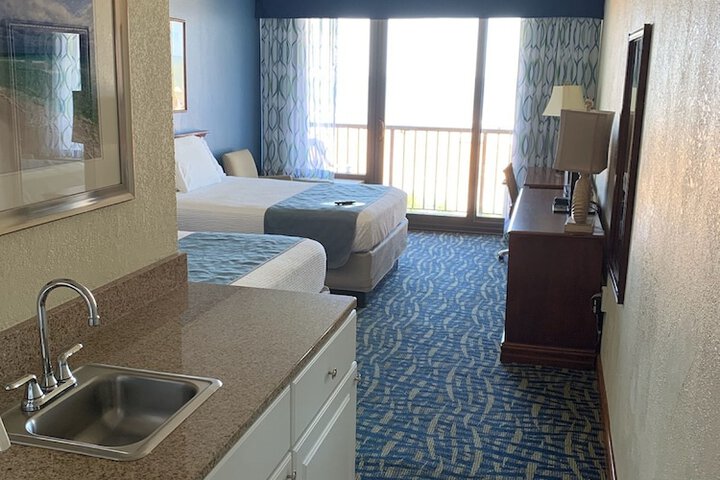 Room 2 of 37