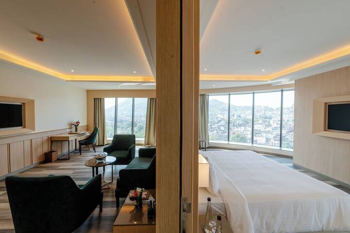 Room 9 of 39