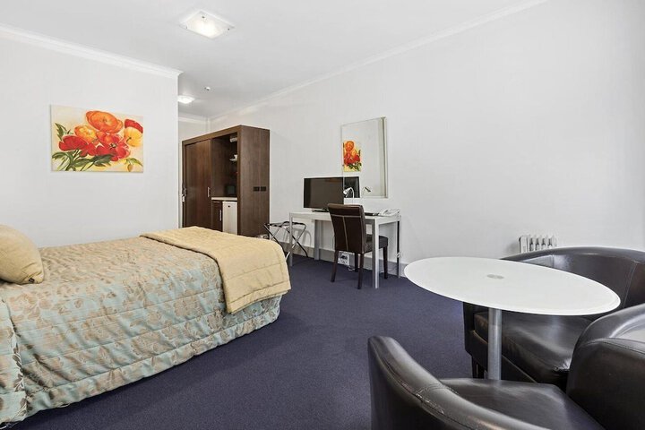 Room 14 of 86