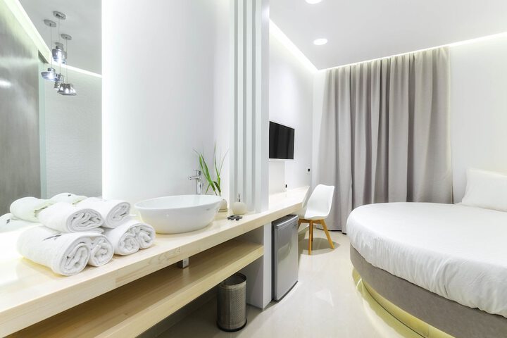 Room 10 of 45