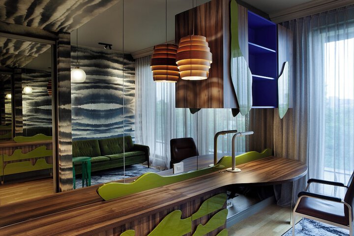 Room 42 of 257