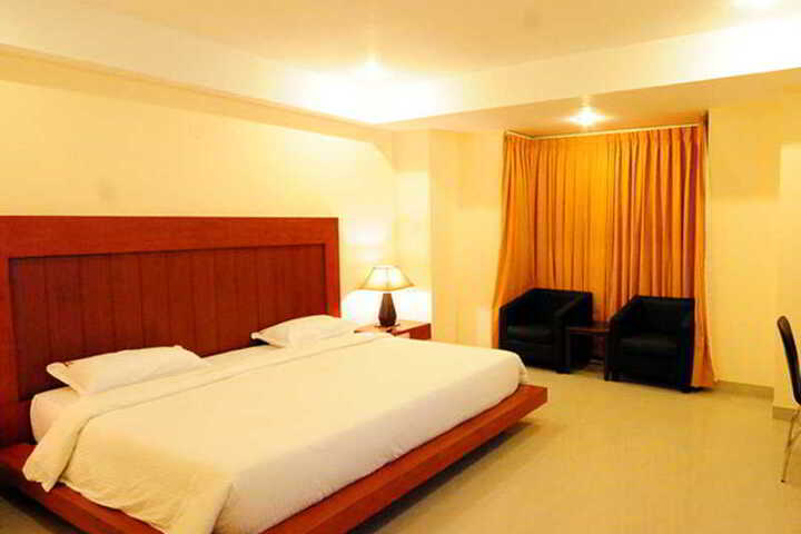 Room 4 of 4
