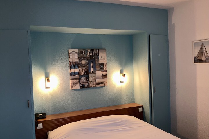 Room 21 of 54