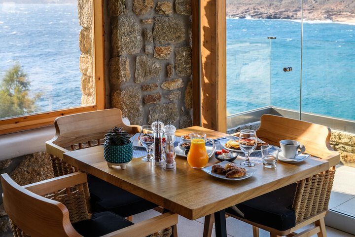 Breakfast/Coffee Service 154 of 198