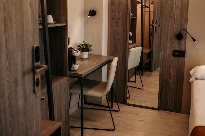 Room 15 of 72